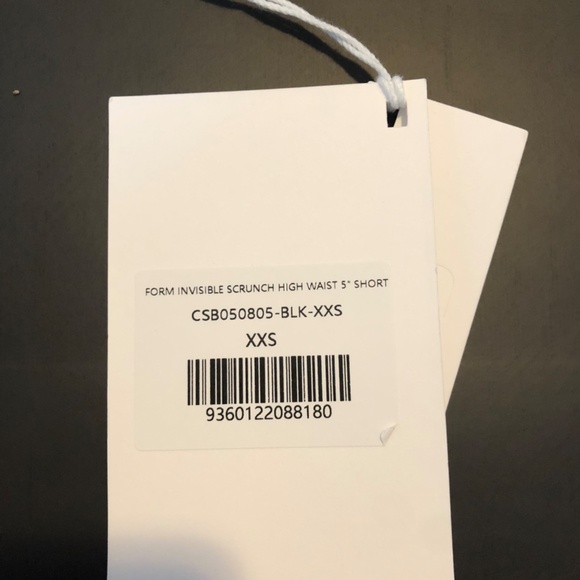 CROP SHOP BOUTIQUE  FORM INVISIBLE SCRUNCH HIGH WAIST SHORTS 5" - Picture 2 of 4